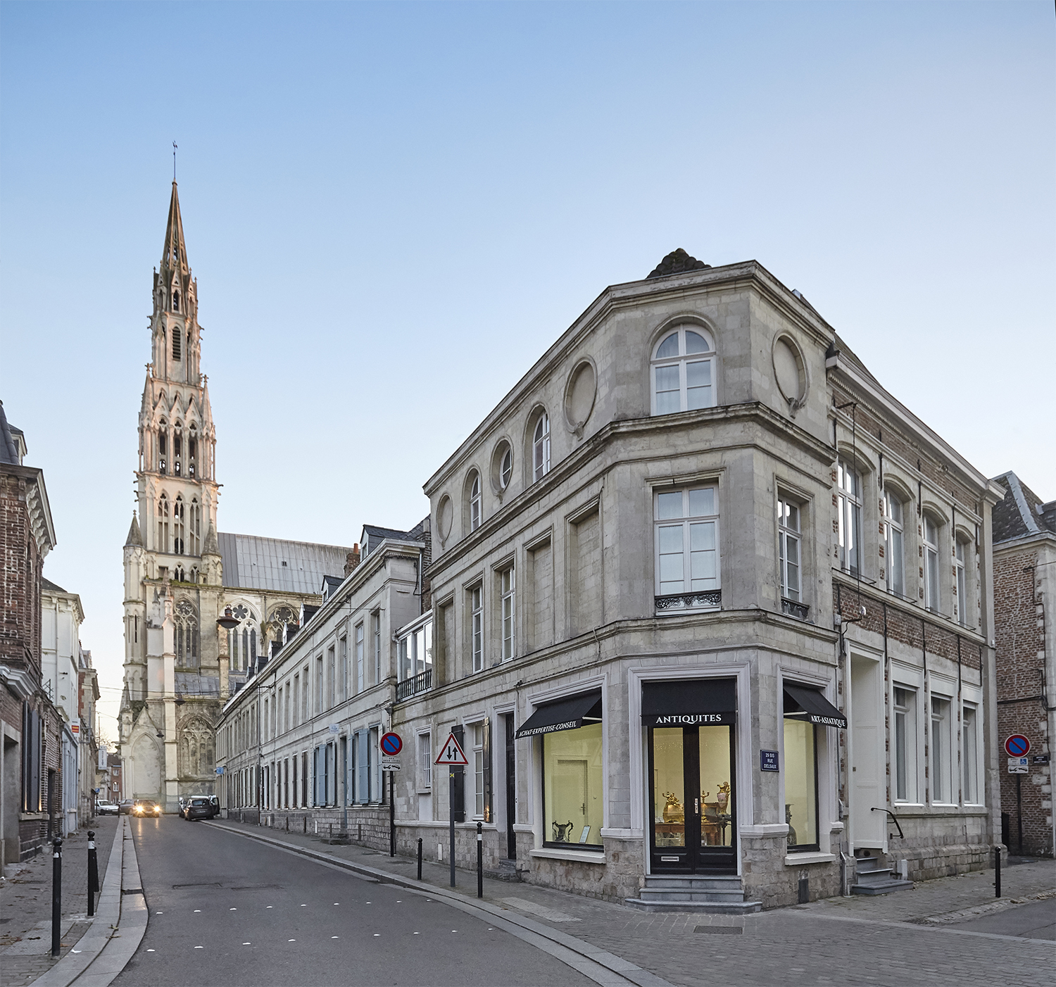 Magasin antiquités Valenciennes